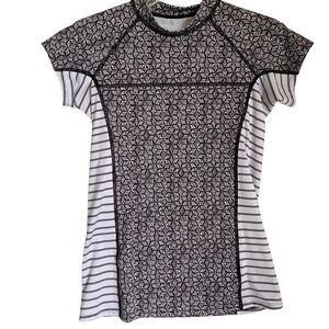 Patagonia Swim Shirt Rash Guard Women S Black White Short Sleeve Swell Seeker